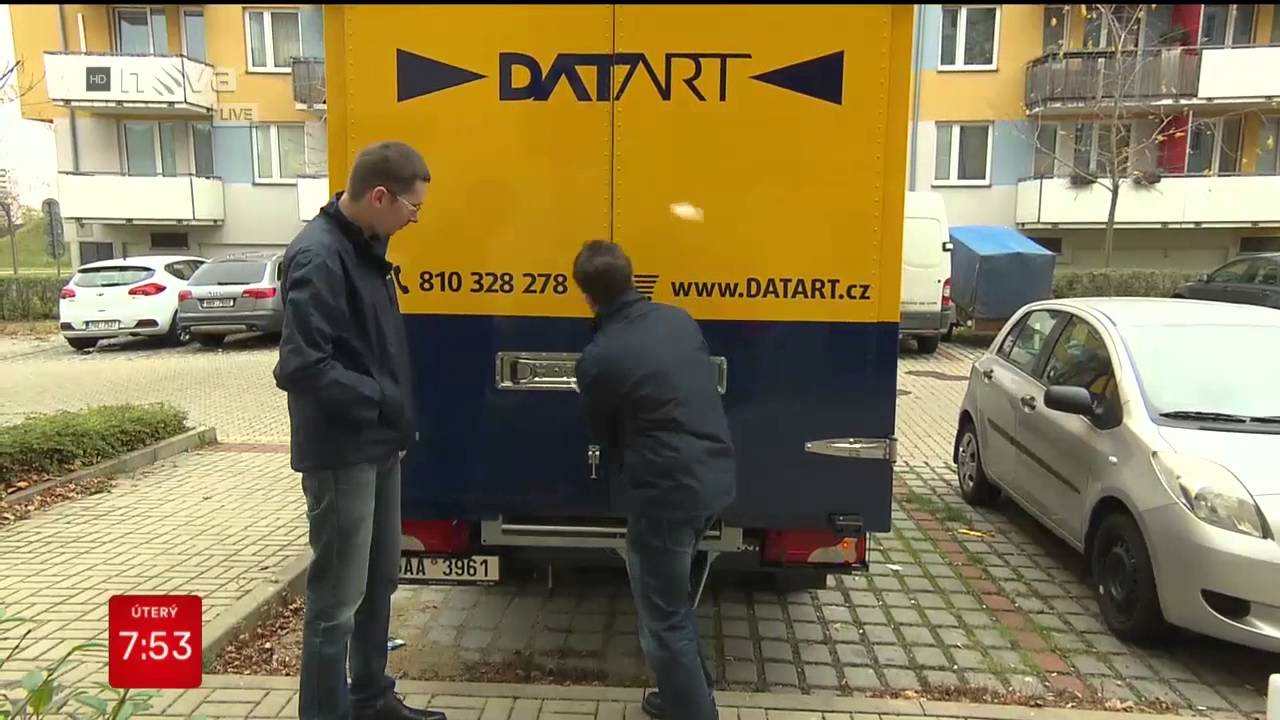Doprava DATART ve Snídani s Novou