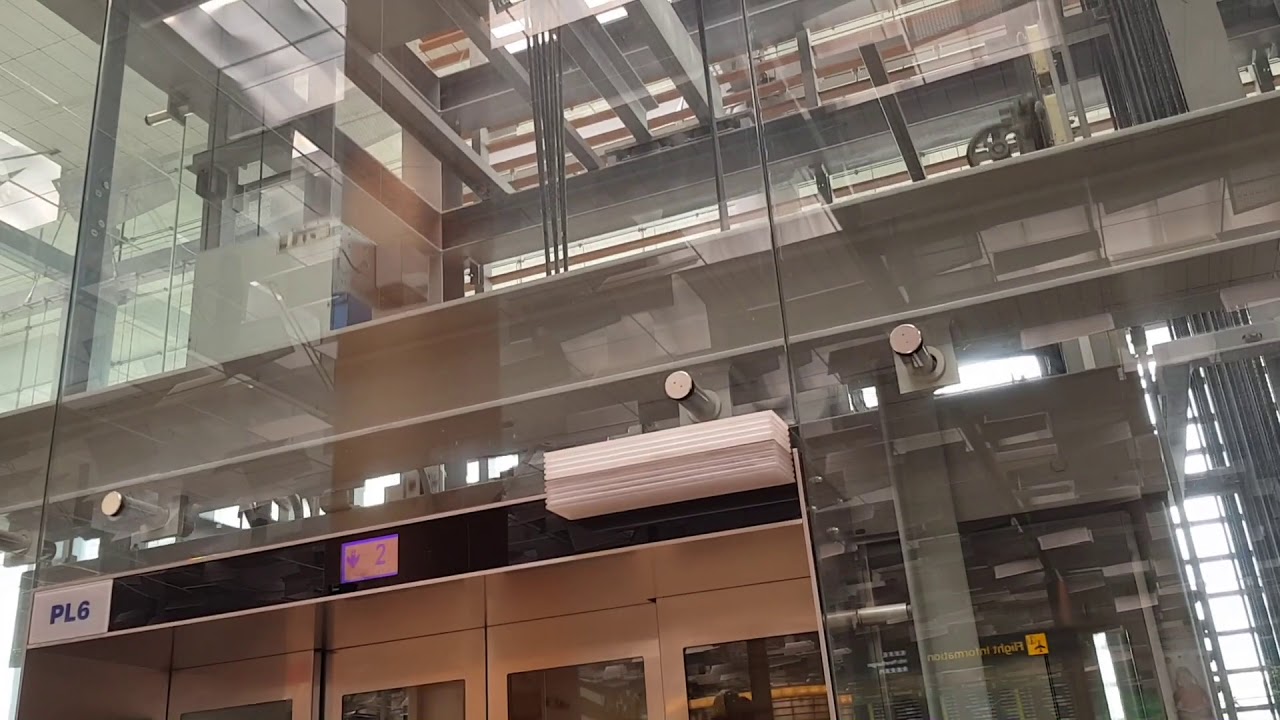 Hitachi Elevator @ Changi Airport Terminal 3