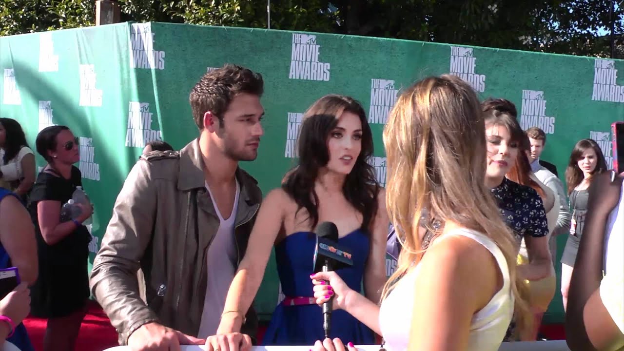 Ryan Guzman & Kathryn McCormick 'Step Up Revolution' Interview - 2012 MTV Movie Awards