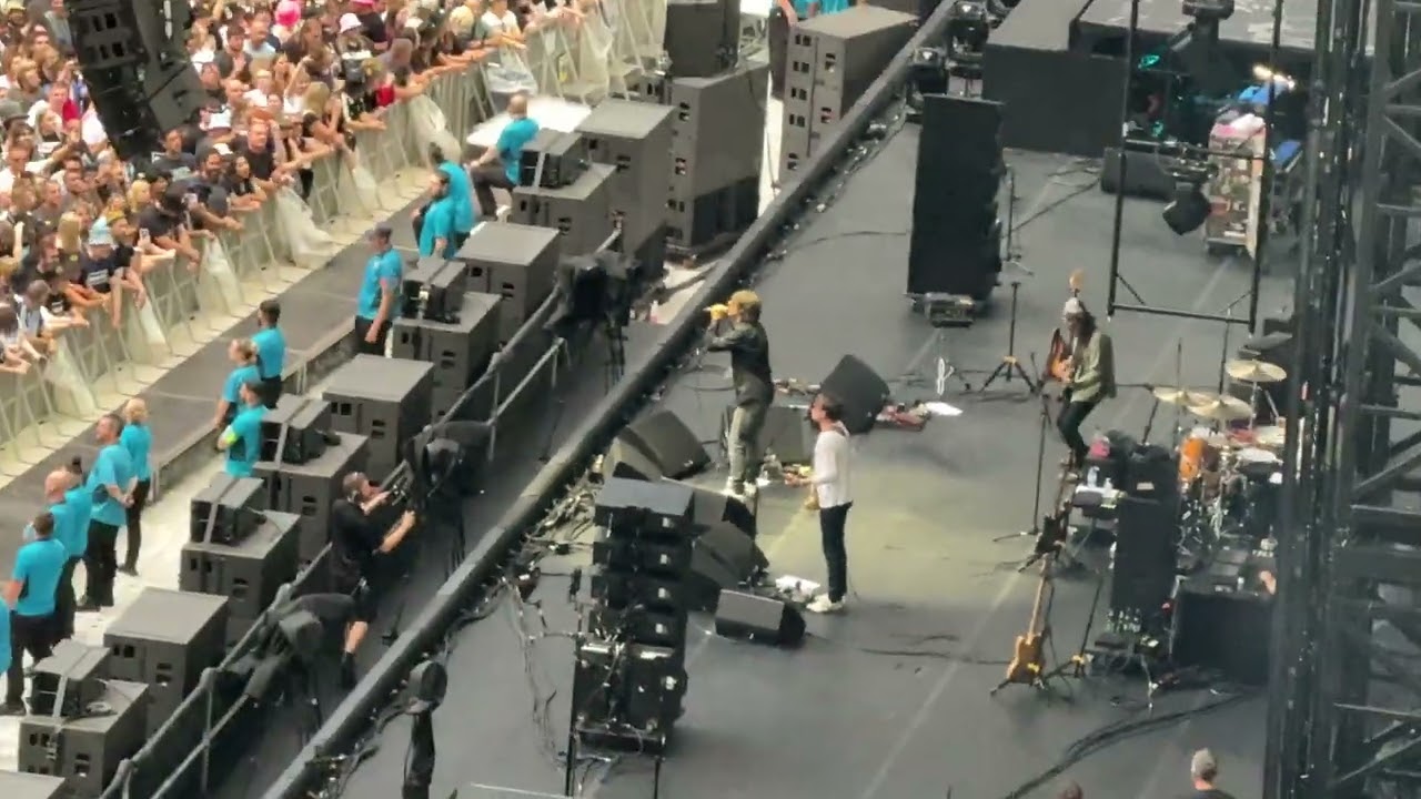 Richard Ashcroft- Bittersweet Symphony (+ walk off backstage footage) , Wembley Stadium 26/07/2025