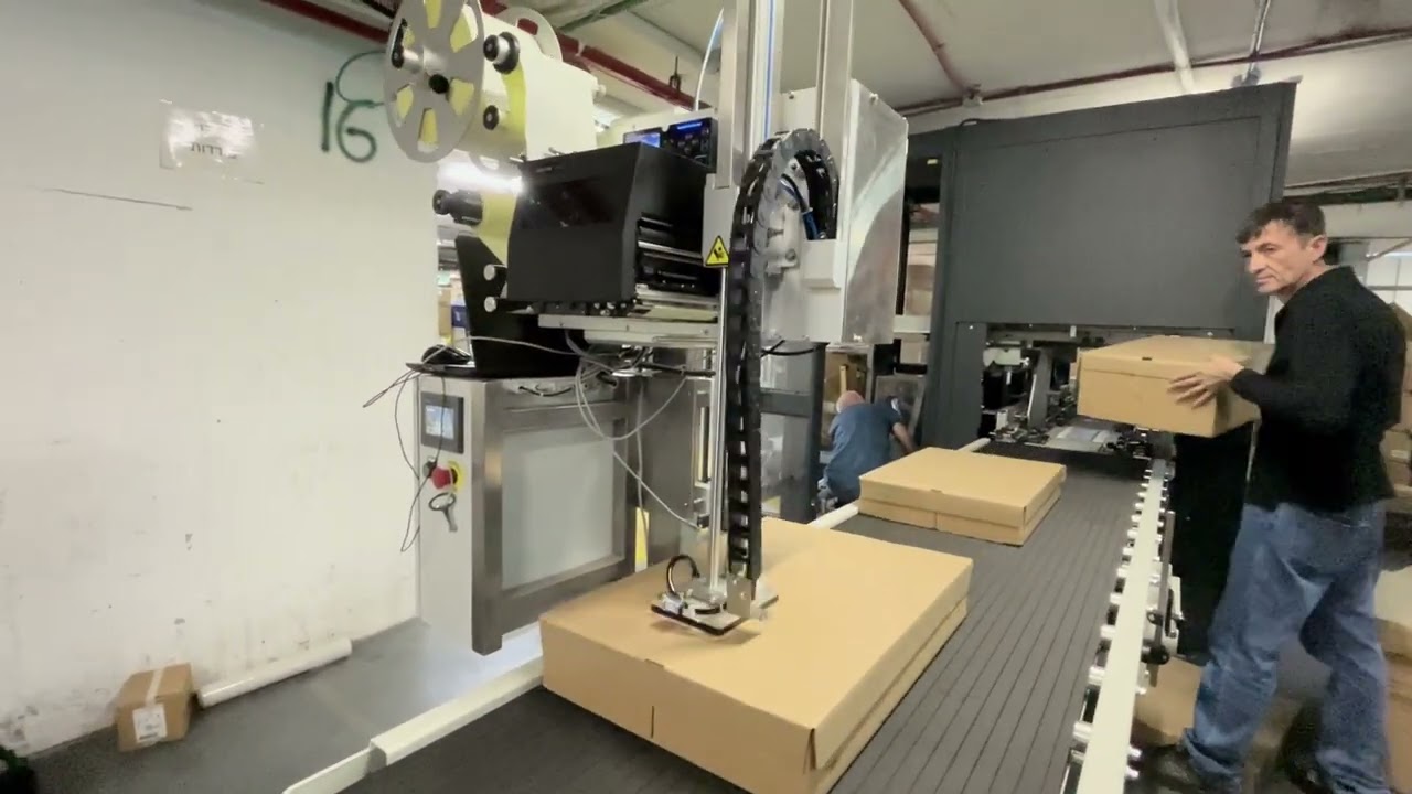 Print and Apply Vertical Labeler for Multiple Box size -Automatic adjustment in action by Tadbik
