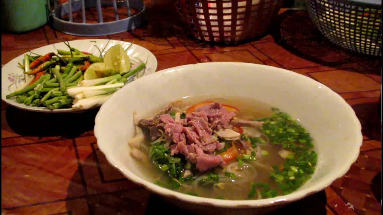 Lao Food - Feu Noodle Soup, Luang Prabang, Laos