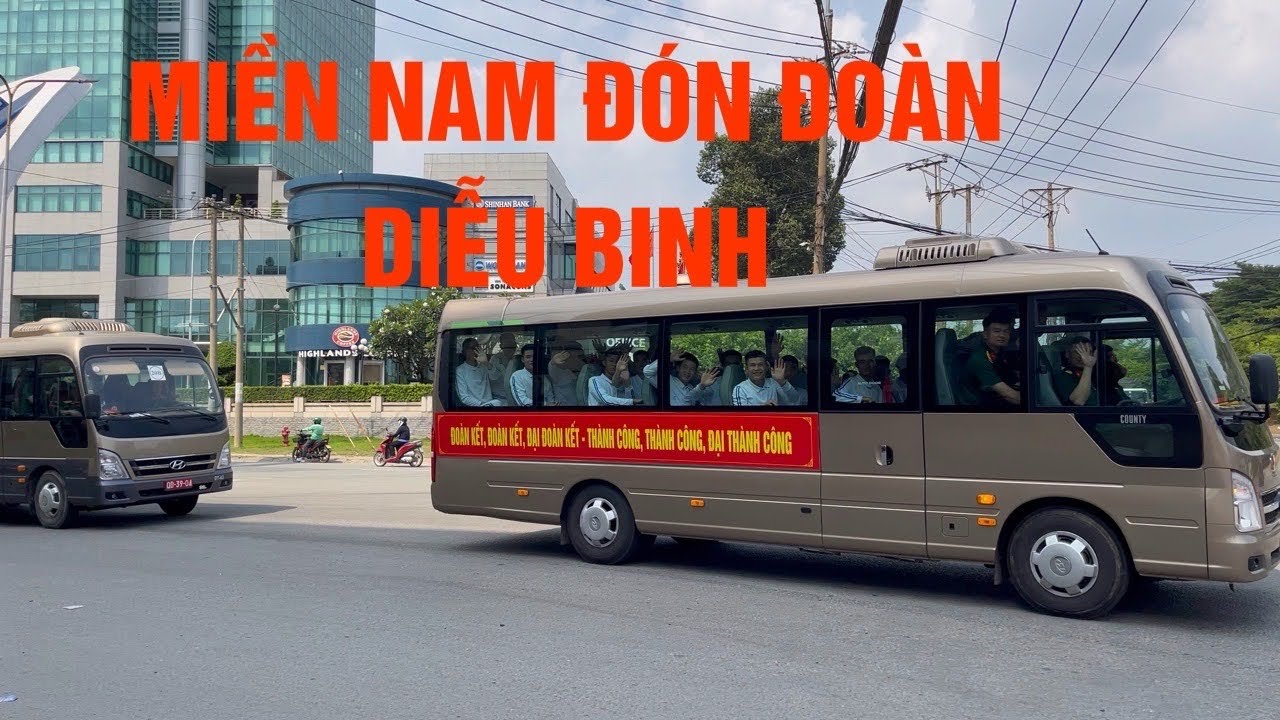 Các đoàn quân đội vào Biên Hoà, chuẩn bị cho lễ diễu binh diễu hành, 50 năm thống nhất đất nước