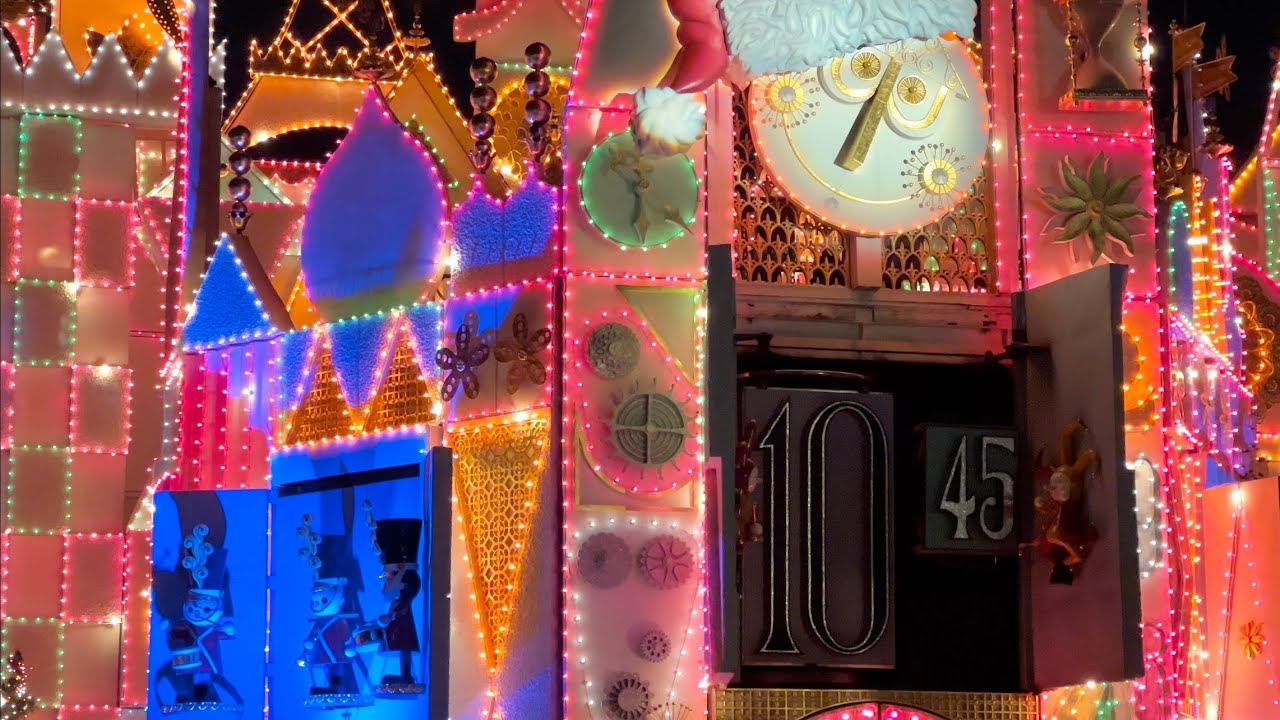 “it’s a small world” Holiday Clock parade Jan. 2022