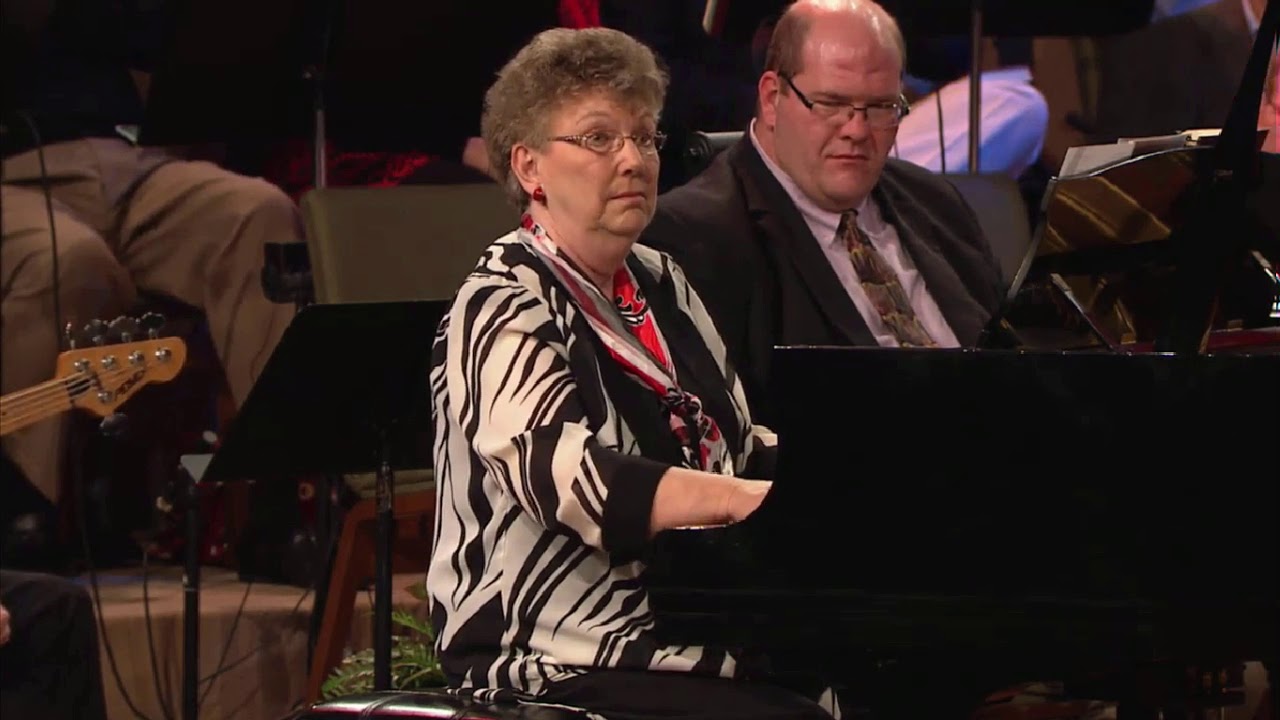Ellen Marsh My God Is Real Piano and Organ SOLO - 2016 Redback Hymnal Singing  - Gardendale AL