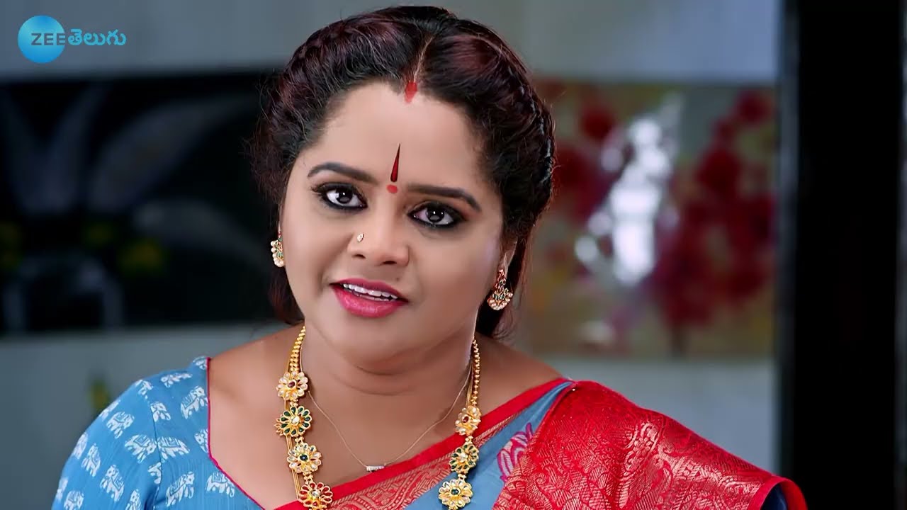 Inti Guttu - ఇంటి గుట్టు - Telugu Serial - EP - 425 - Meena Vasu, Nisha Gowda - Zee Telugu