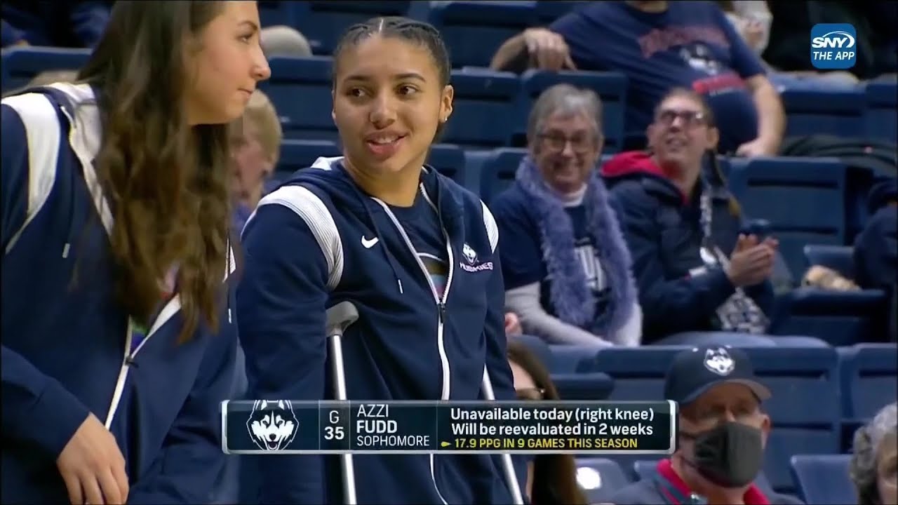 UPDATE: Azzi Fudd In CRUTCHES From Knee Injury | #5 UConn Huskies Women's Basketball vs Butler