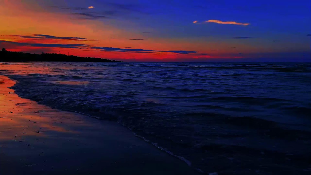 Night Ocean Sleep Background | Gentle Ocean Waves Night