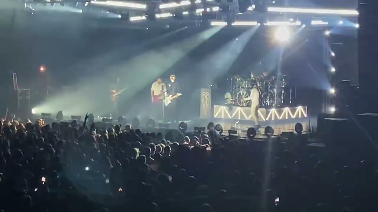 The Smashing Pumpkins Cherub Rock Live Sydney April 2023