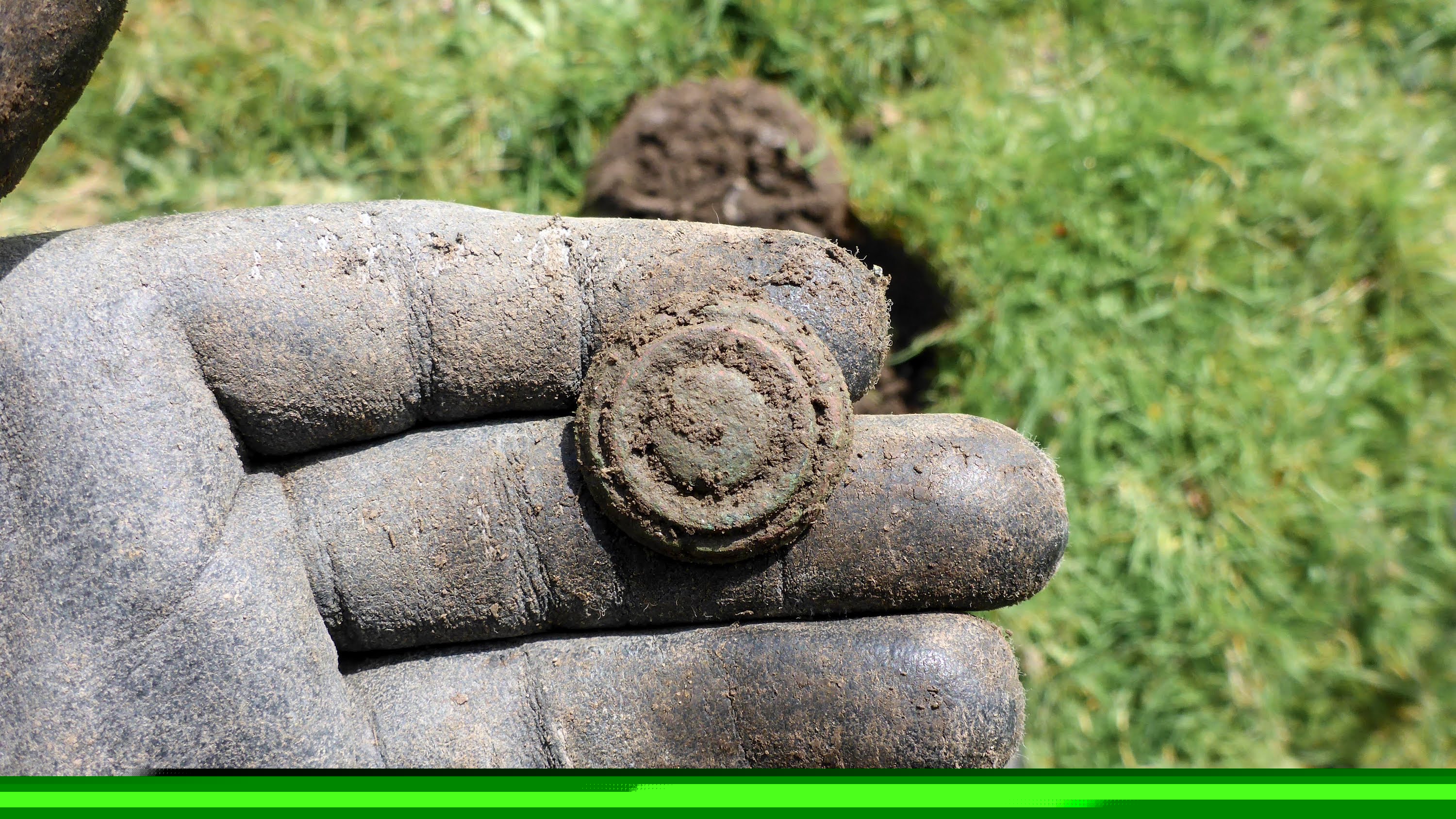 First metal detecting outing for Fisher f75 ltd with Mal on Hollow Way Farm, Oxon 24th April 2014