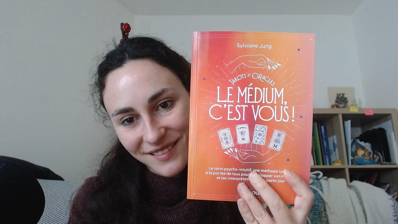 Tarots et oracles : le médium, c'est vous ! Apprenez à interpréter les cartes sans livret 🔮