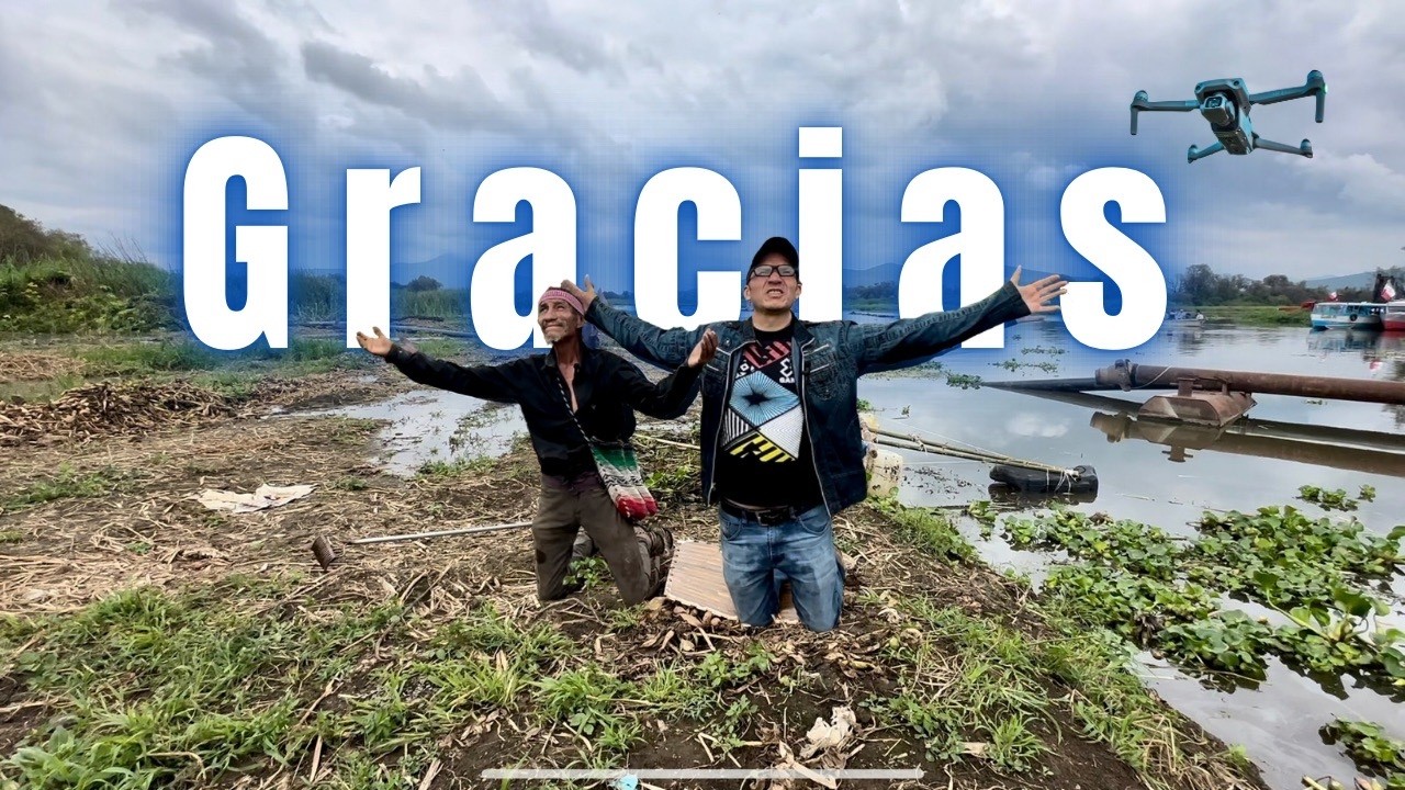 Caminando por el Muelle General del Lago de Pátzcuaro: Recuperación alistando la Noche de Muertos