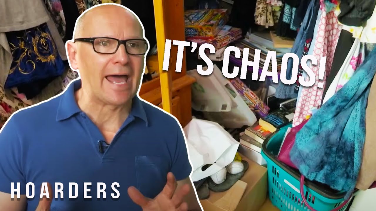 Cleaner STUNNED At Hoarders Home | Hoarders