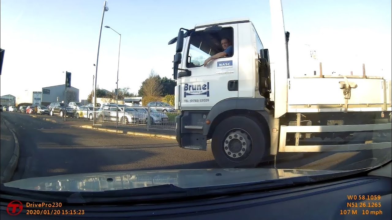 Idiot Drivers UK: Compilation 42. Angry Dashcamman