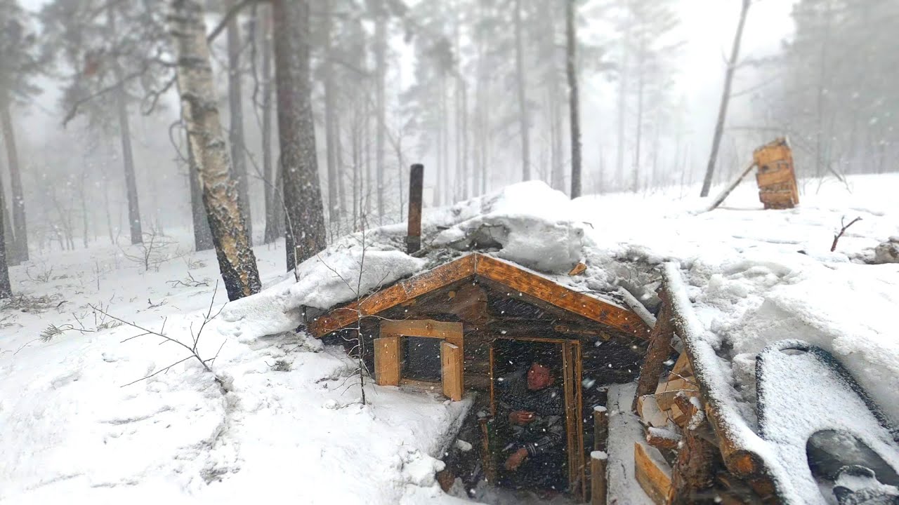 ALEX WILD dugout life: Waiting for the STORM, I hid in a log cabin. FOREST BUNKER part 24