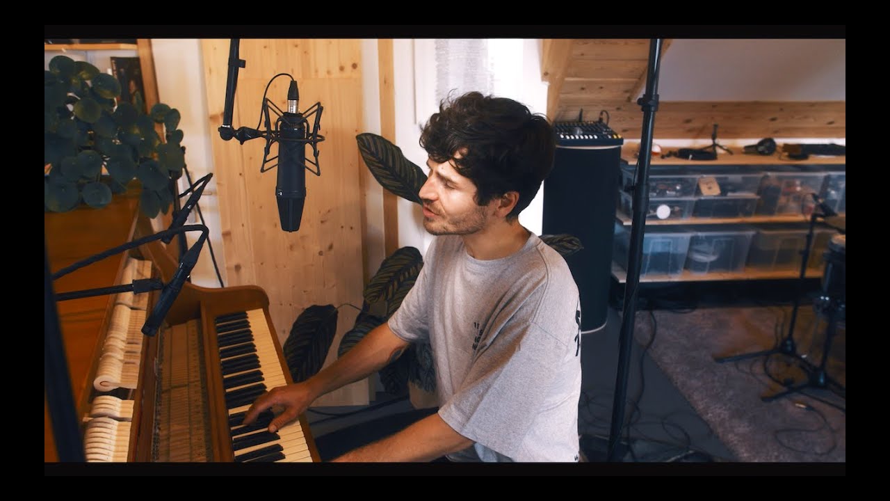 James Gruntz SOLO : Heart Keeps Dancing (Live)