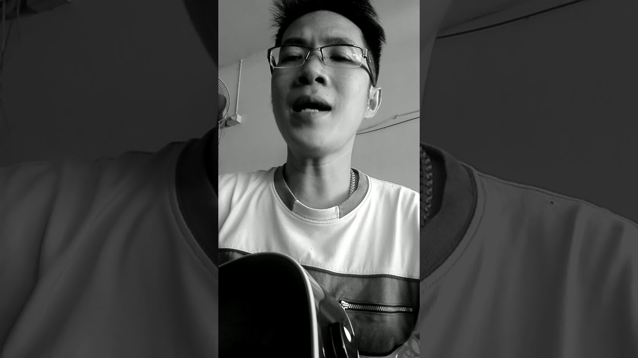 เพลง เงา (แว่นใหญ่)  by Maxmagma