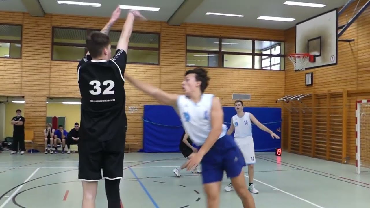 Dunking Basketball Vlad BC Lions Moabit U 20 Spiel Berlin Landesliga 1 Oktober 2023