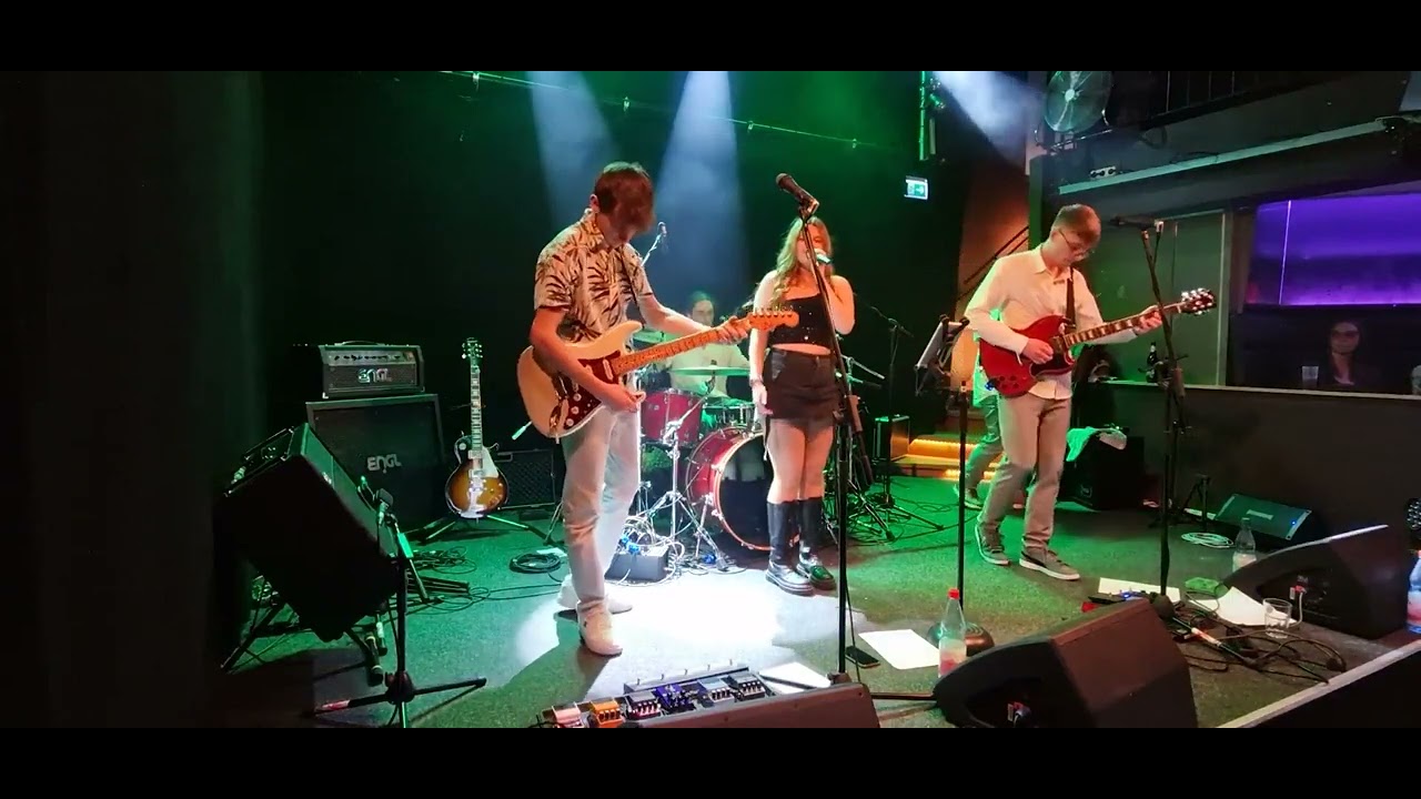 Frogs - Call You Mine, Live im KL17 (13.01.2024)