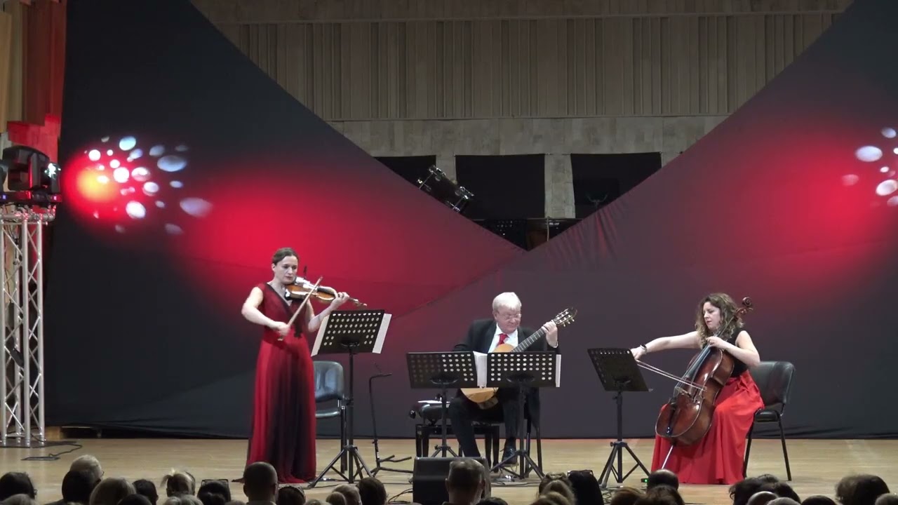 Trio TANGATA playing Astor Piazzolla: Milonga del Angel