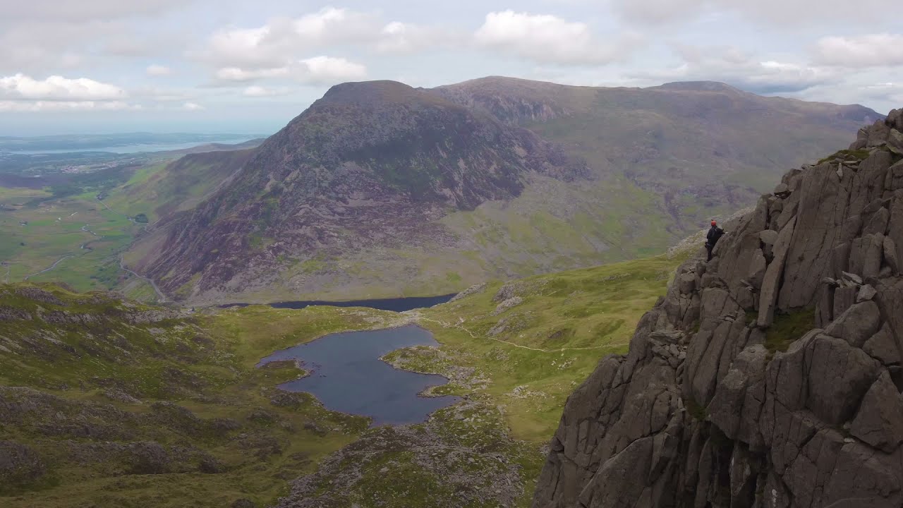 Dolmen Ridge Scramble, Glyder Fach, Snowdonia UK