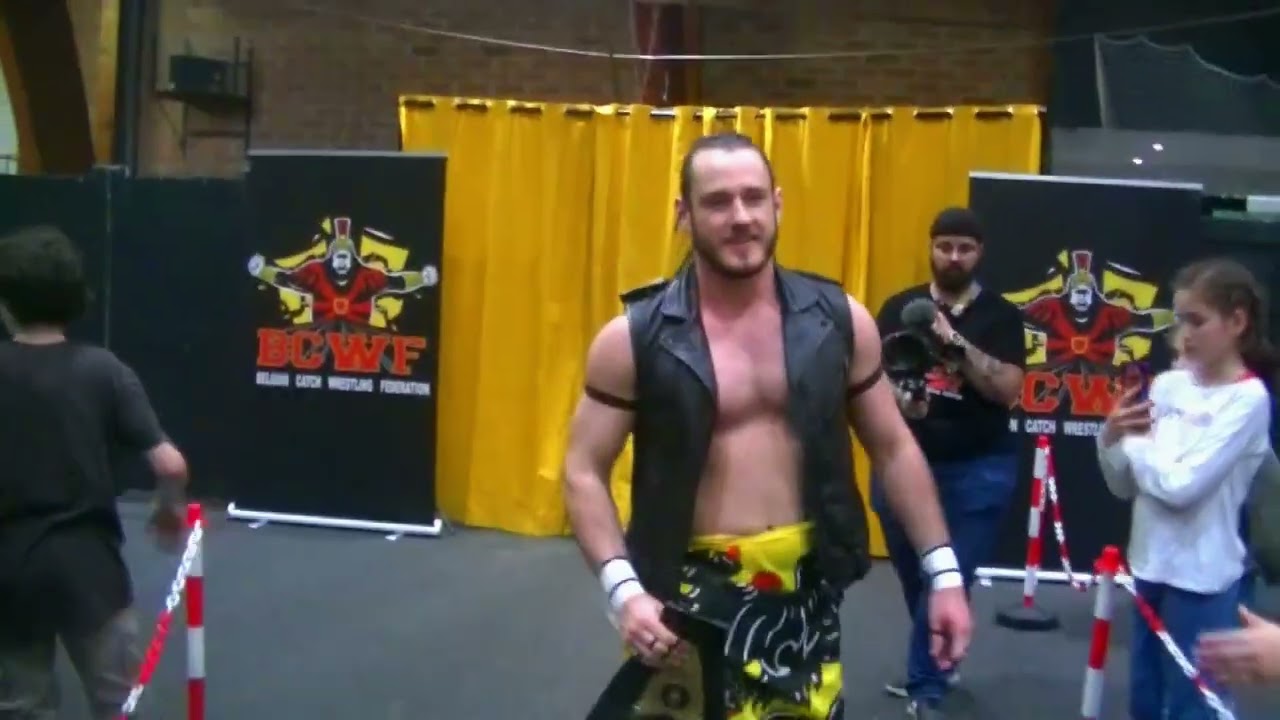 Tibo Hendrik vs Eddie Dark (For the BWS  Heavyweight championship)