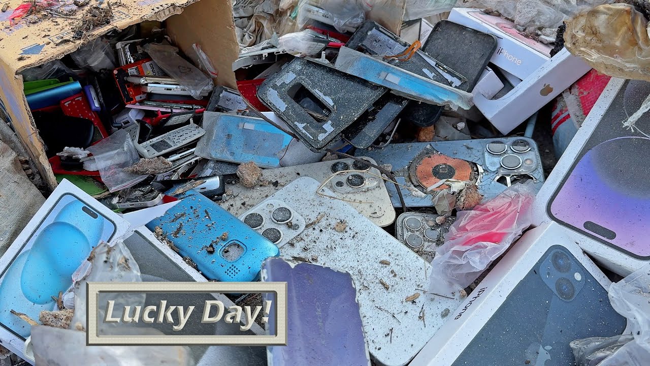 Lucky Day! i found a lot of old Broken Phones and More! Restoring iPhone 12 Pro Cracked