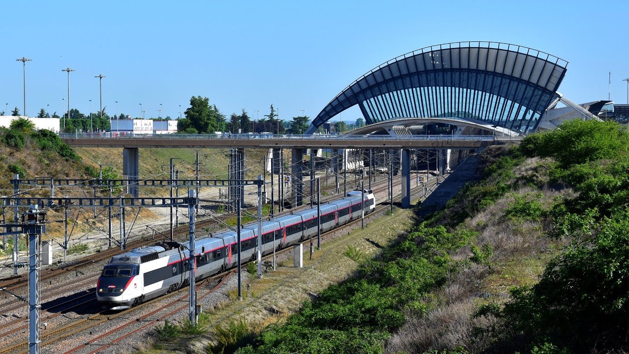TGV at LYON ST EXUPÉRY