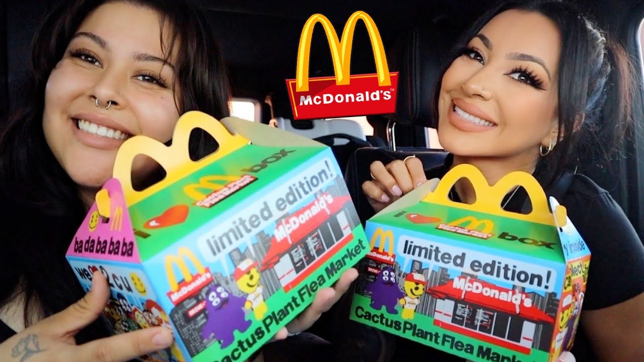 TRYING THE NEW MCDONALDS ADULT HAPPY MEAL!!! * Chisme Mukbang*