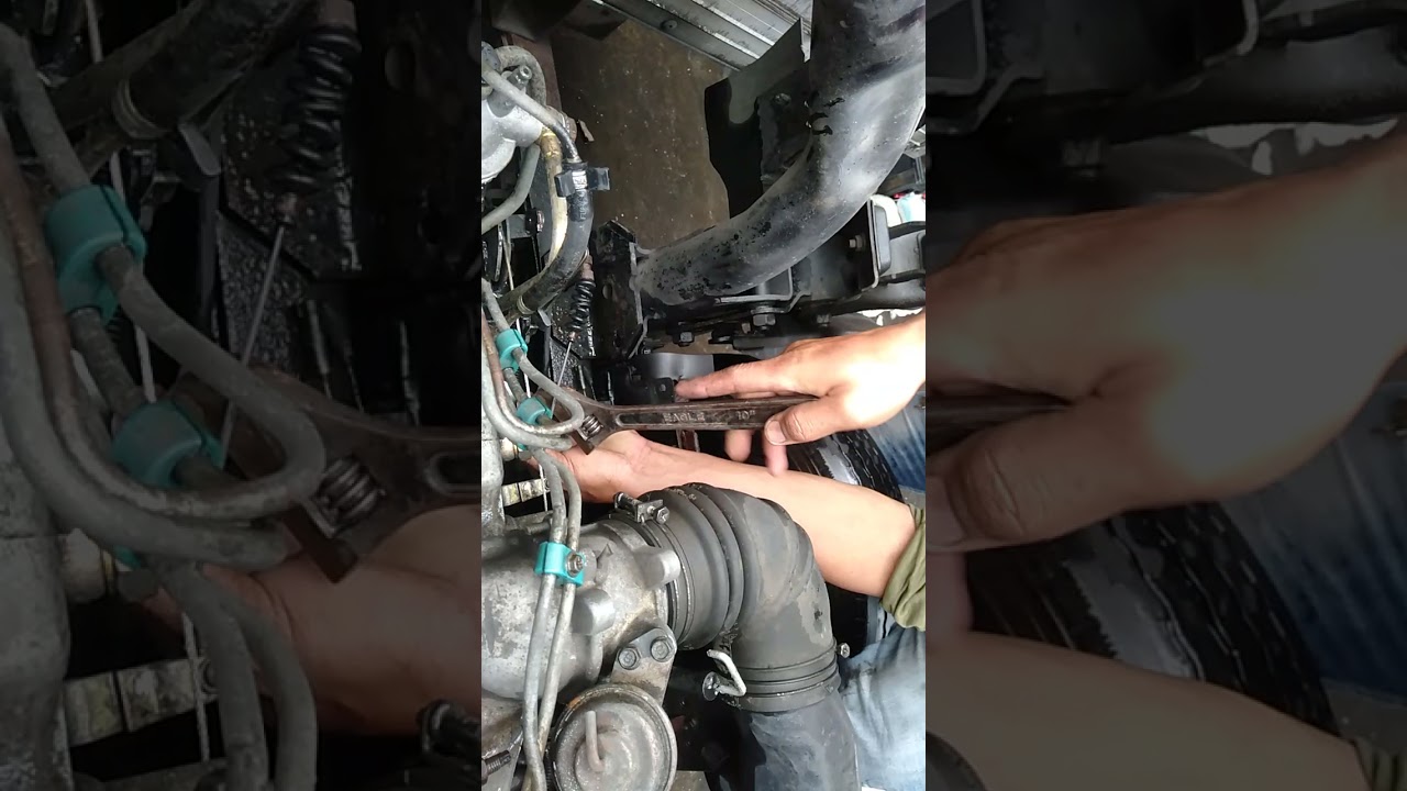 Replacing priming pump  4HG1 Engine/Eddie Mechanic