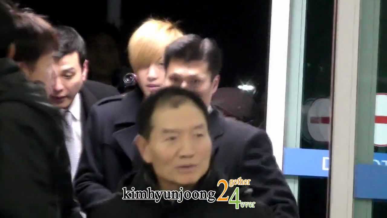 120103 KimHyunJoong fancam-Incheon Int'l airport(go to Beijing)