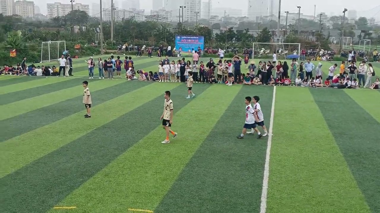 Hiệp 2 Bóng đá lớp 6A5 - 6C trường THCS Nguyễn Du 6-0. 28/02/2026