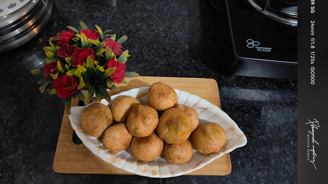 Instant Moong Dal Atta Kachori । बिना दाल भिगो झटपट से बनाएं मूंग दाल आटा कचौरी ....