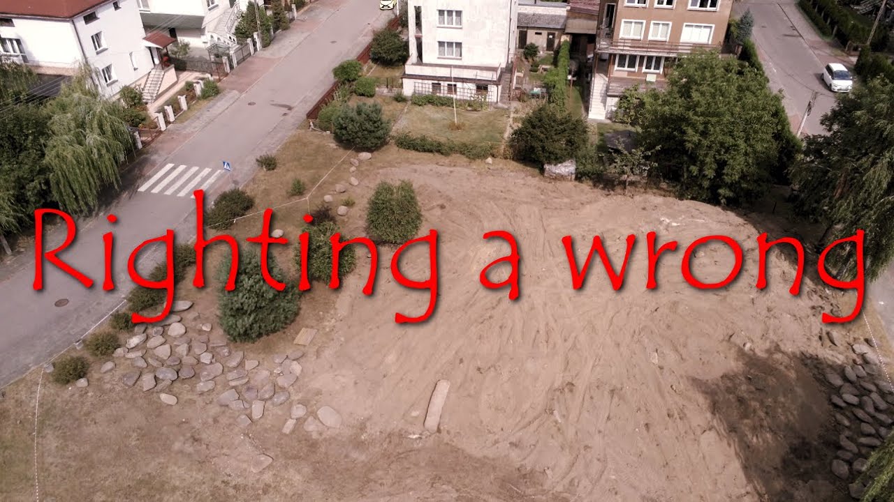 Białystok. Righting a wrong - Bialystok - Josh Degen. Boya Żeleńskiego. Bagn&oacute;wka