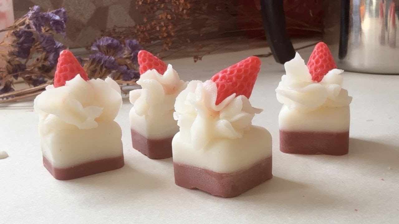 Let's Make Strawberry Cheesecake Wax Melts