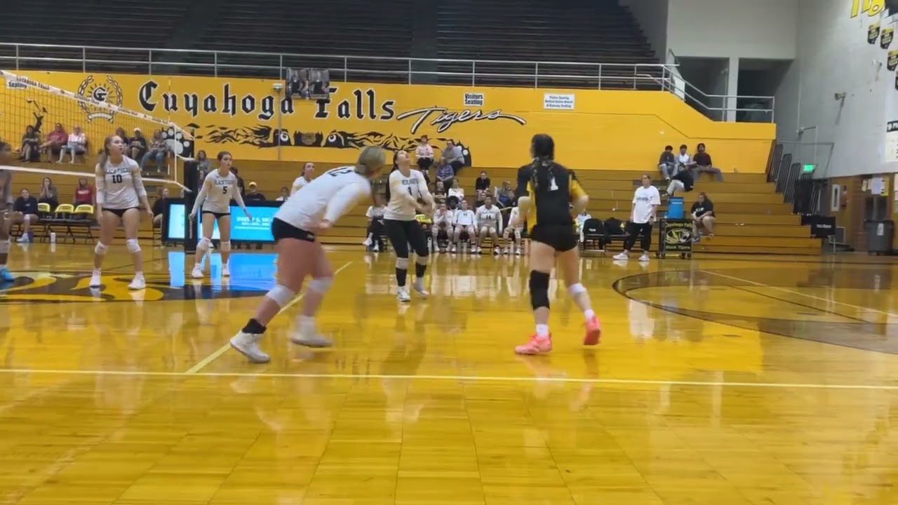 Zoey Green (2027) volleyball Libero #1 - Cuyahoga Falls High School vs. Tallmadge 9/11 2025