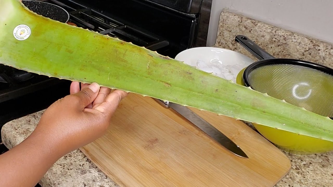 How to make Aloe vera gel and coconut oil for skin & hair at home || Rams Kitchen