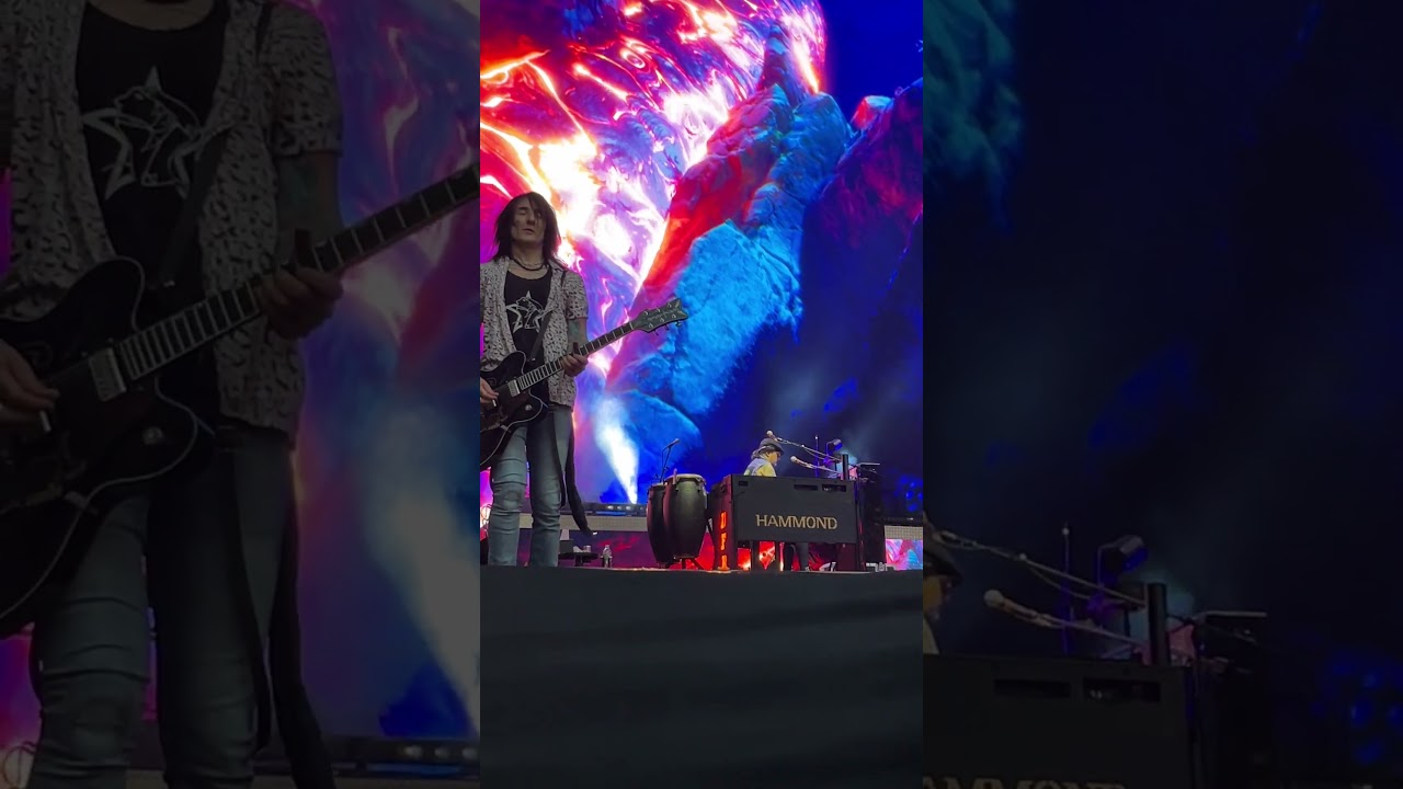 Guns N' Roses - Estranged (Dizzy Reed's piano solo) #gunsnroses #live 2023 #europe  @gunsnroses