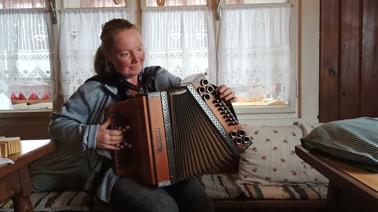 Versteckte Liab .... Martha Reischl - Wirtin vom Sattelhaus / OSKAR SCHAUERHAUS © OlmHERZ