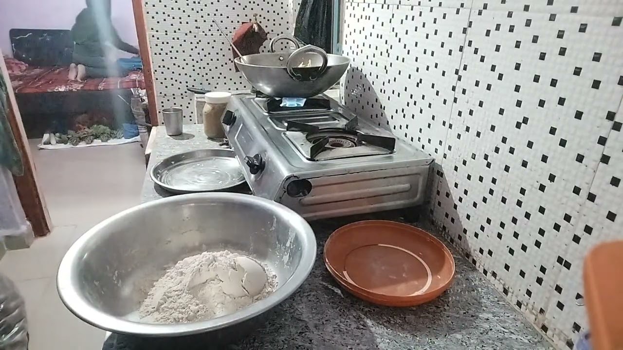 Indian mom daily morning 🌅 walk breakfast puja 🙏🏻 lunch and dinner with jhadu pochha morning routine
