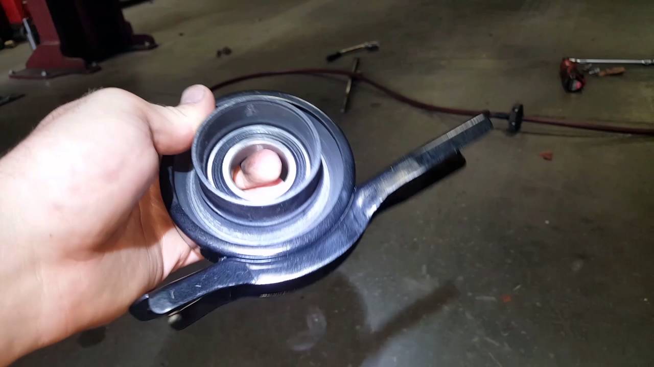 G8 GT Driveshaft Carrier Bearing/Center Support Bearing Replacement