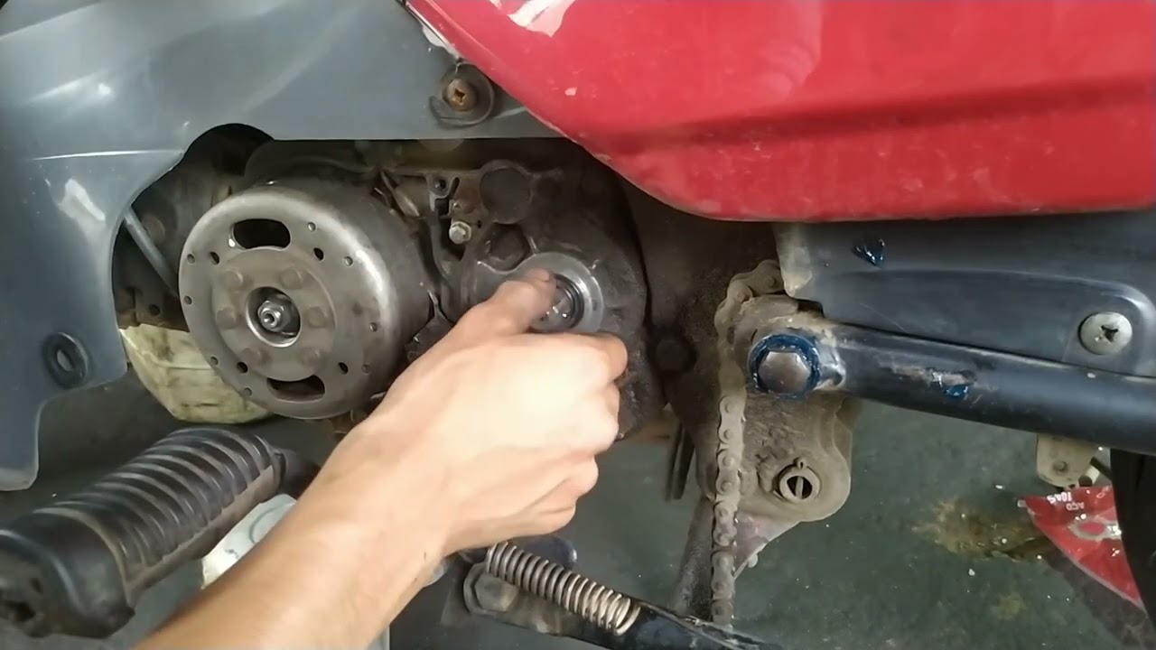 Aprenda como troca o kit de tração da BIZ 100