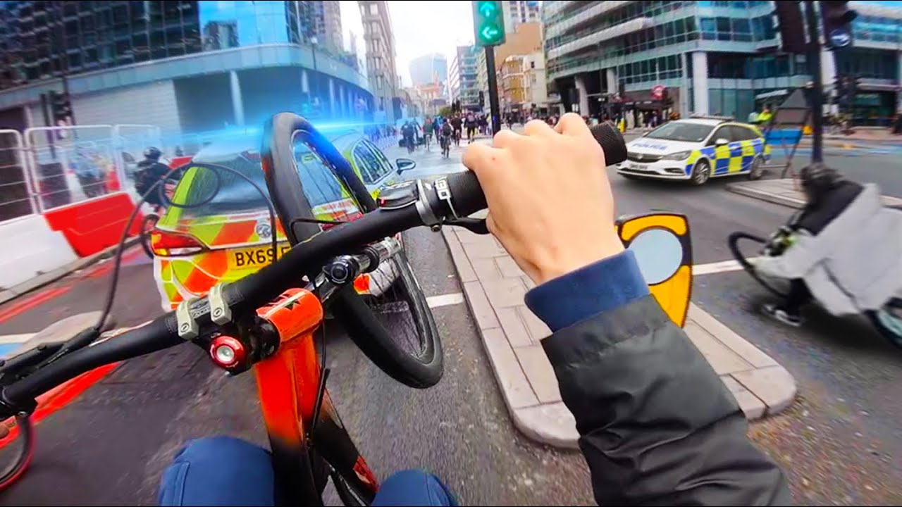 POV - HIGH SPEED WHEELIES THROUGH THE CITY!