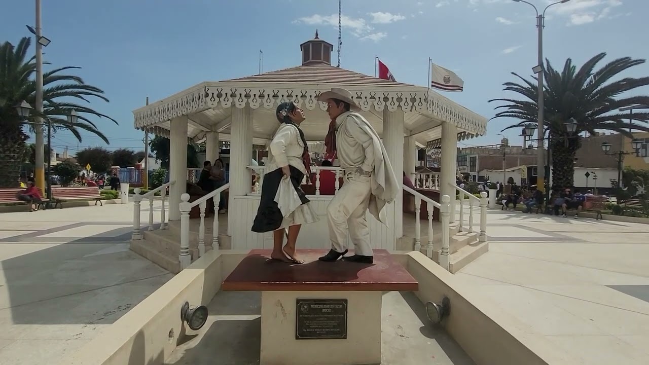 PLAZA DE MOCHE: TRUJILLO - LA LIBERTAD - PERÚ