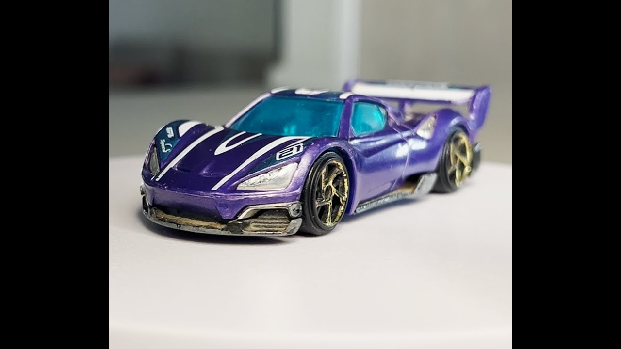 A surprise Metal Machine... Ana's Car.