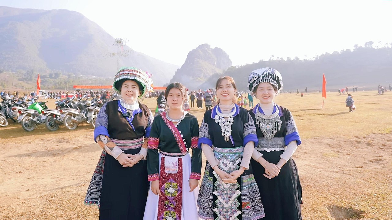 CÙNG BẾP TRÊN BẢN ĐI CHƠI LỄ HỘI NGƯỜI H’MÔNG LAI CHÂU | KHÁM PHÁ VĂN HÓA VÙNG CAO | TUYÊN XINH GÁI