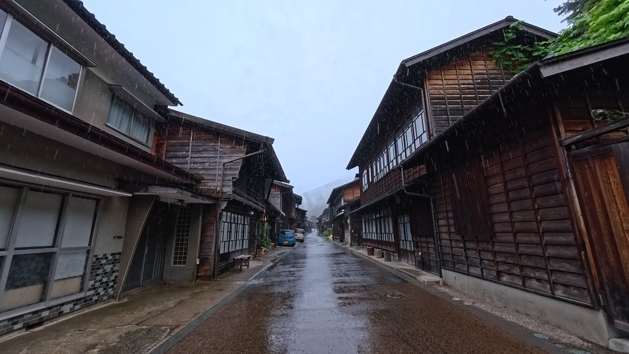 【4K】 Rainy Morning Walk in Narai-juku | Quiet Edo Post Town in Japan 奈良井宿 雨の早朝散策