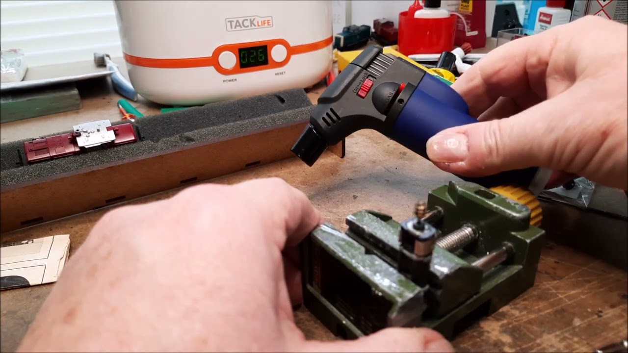 Modelleisenbahn, V 60 Digitalisieren mit Motor Update