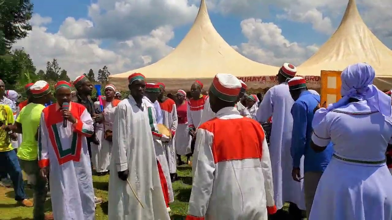 ndani mwa kitale