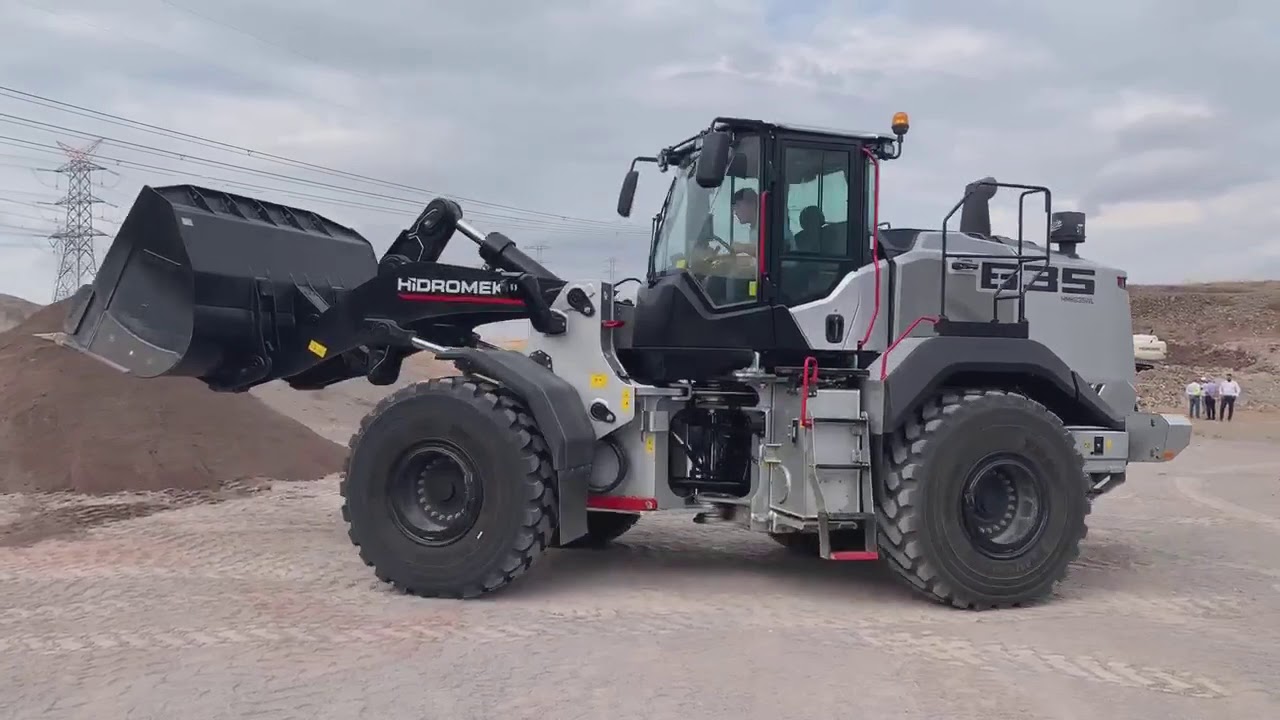 Hidromek 635W Loader Demo Drive Testing Area İn Factory // Yeni Hmk635 Loder Test S&uuml;r&uuml;ş&uuml;